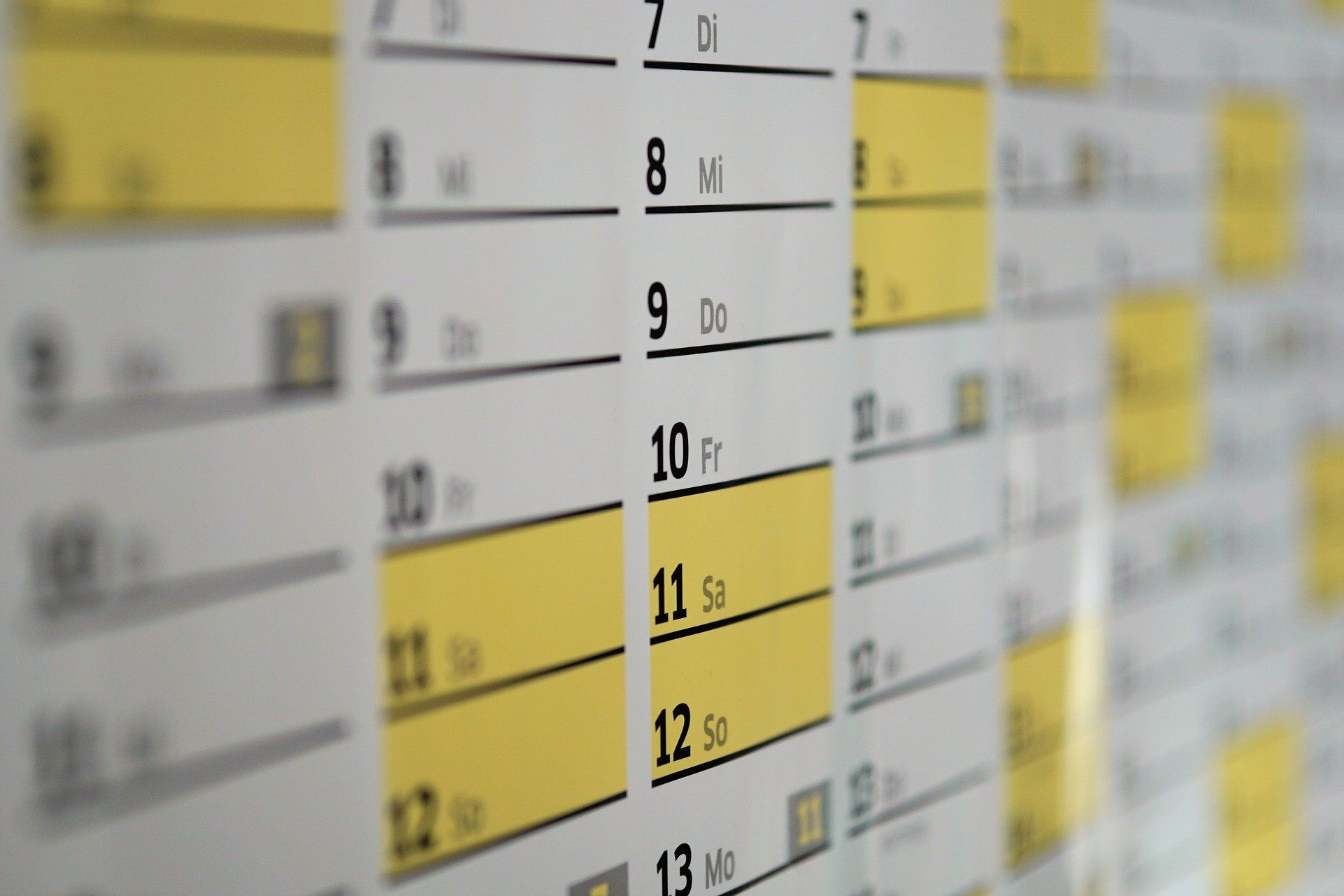 Learn French faster with a calendar