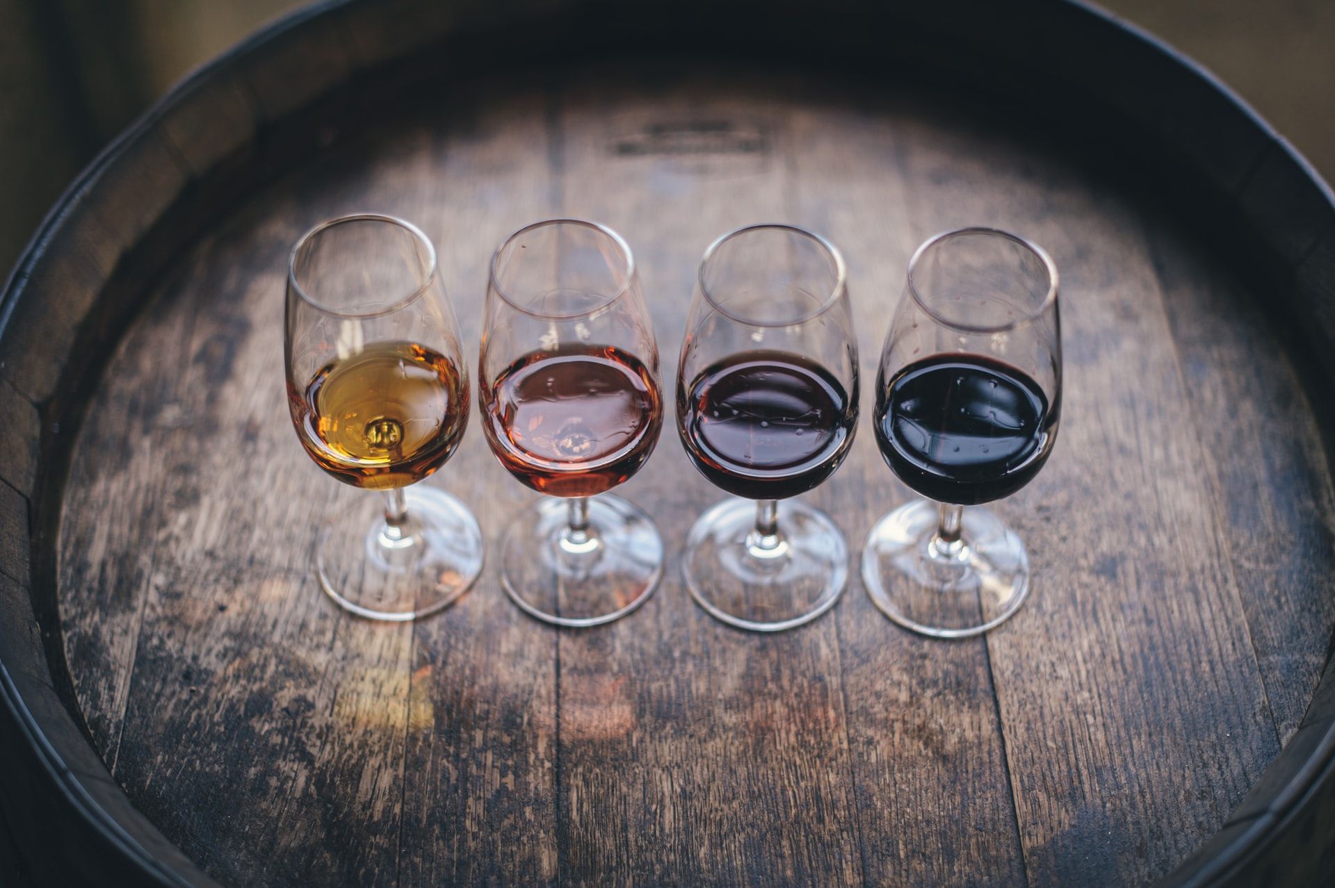 wine glasses on a barrel, rote memorization