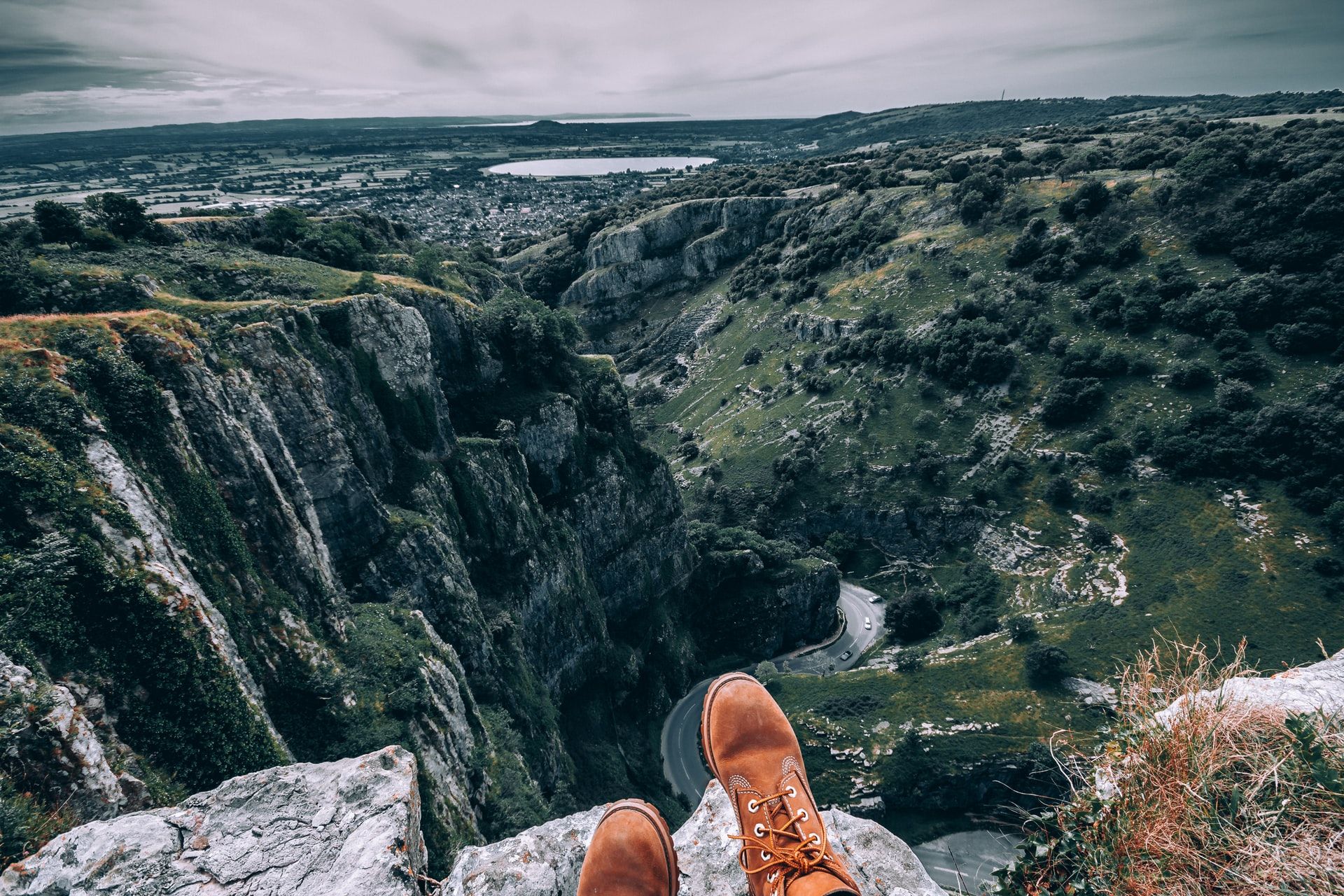 Feet dangling off the cliffs